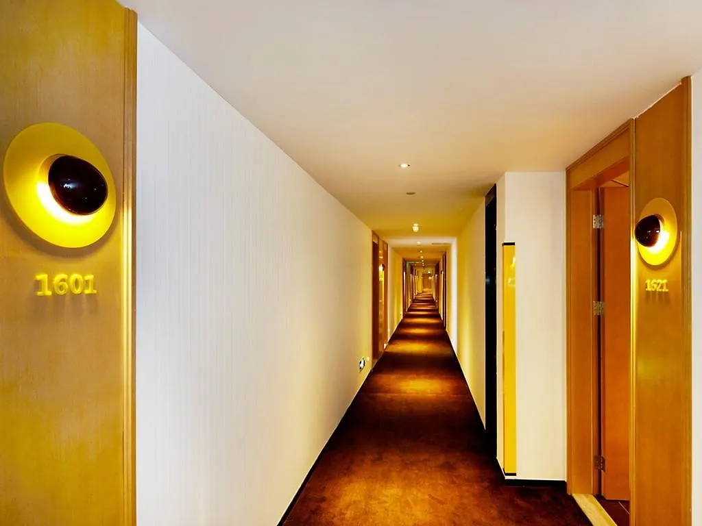 7Days Premium Luoyang Wanda Square Hotel 2*, Lojang Kína