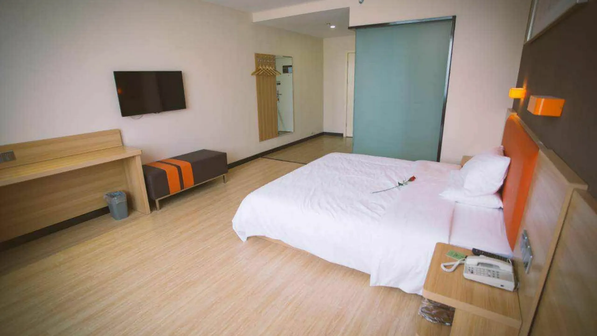 7Days Premium Luoyang Wanda Square Hotel